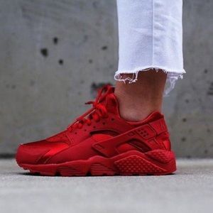 Nike air Huarache. Preowned in great condition